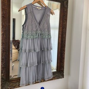 Sleeveless dress